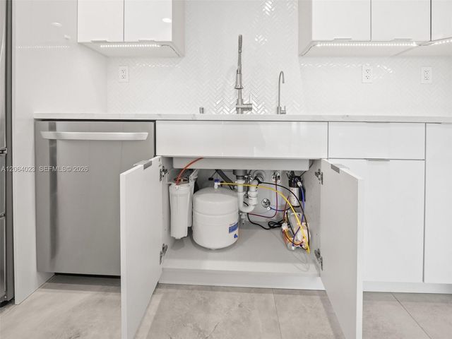 6725 Harding Ave 504, Miami Beach, FL 33141