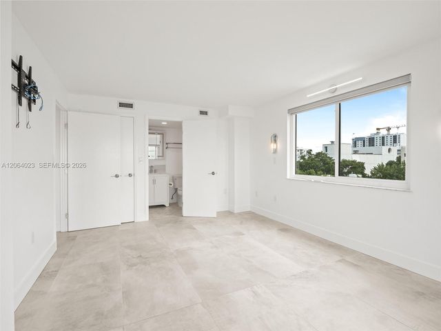 6725 Harding Ave 504, Miami Beach, FL 33141