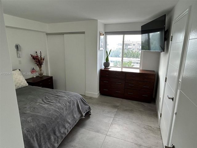 6725 Harding Ave 504, Miami Beach, FL 33141