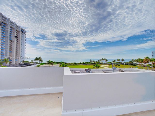 6725 Harding Ave 504, Miami Beach, FL 33141