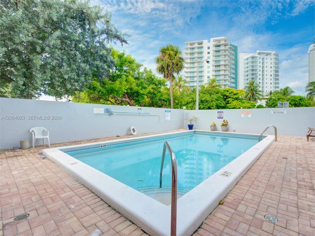 6725 Harding Ave 504, Miami Beach, FL 33141