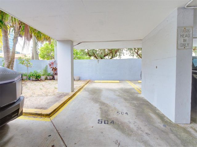 6725 Harding Ave 504, Miami Beach, FL 33141