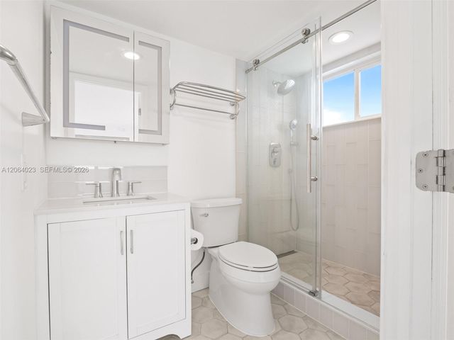 6725 Harding Ave 504, Miami Beach, FL 33141