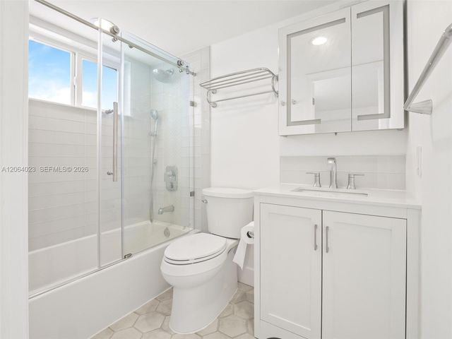 6725 Harding Ave 504, Miami Beach, FL 33141