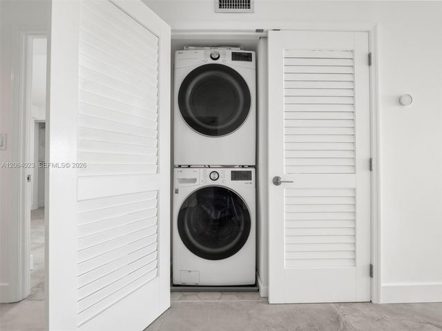 6725 Harding Ave 504, Miami Beach, FL 33141