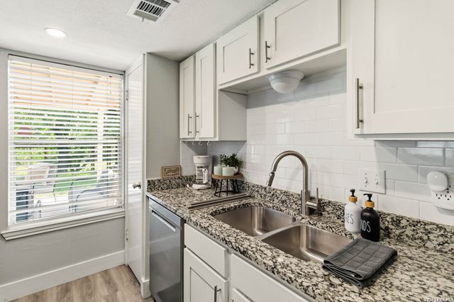 2514 MOSS BLUFF ST, San Antonio, TX 78232