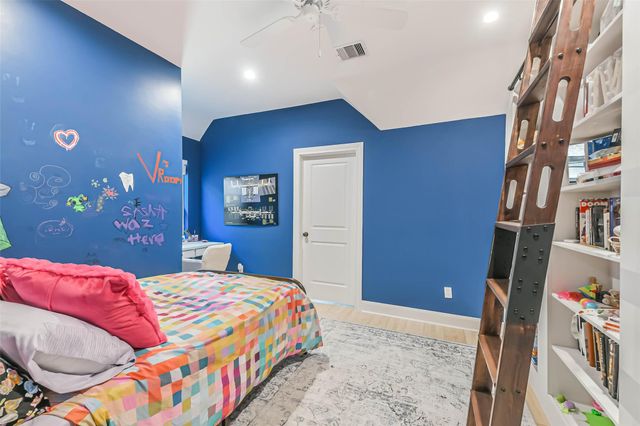 8816 Hollywood Garden Lane, Houston, TX 77080