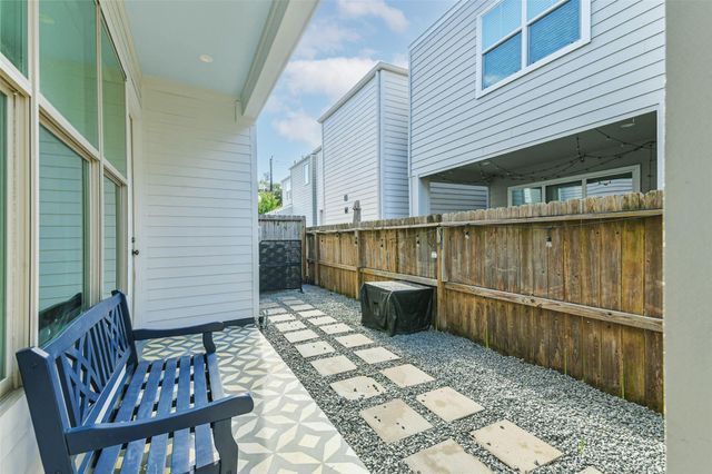 8816 Hollywood Garden Lane, Houston, TX 77080