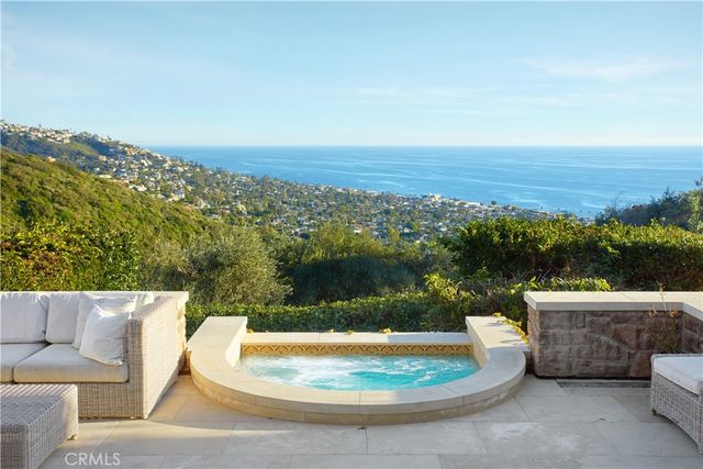 1302 Skyline Drive, Laguna Beach, CA 92651