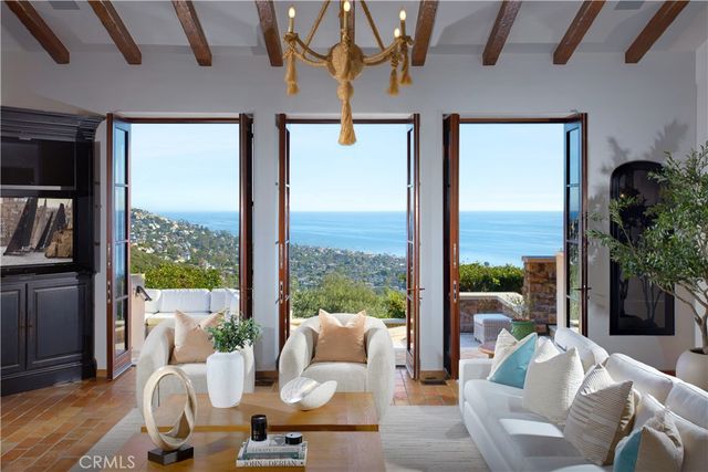 1302 Skyline Drive, Laguna Beach, CA 92651