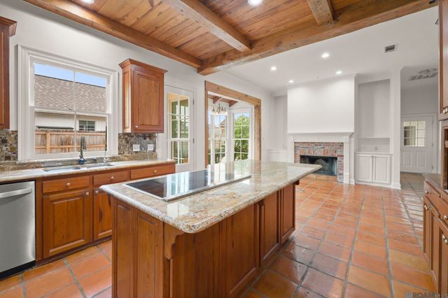 5515 N Pointer Ct, Baton Rouge, LA 70808