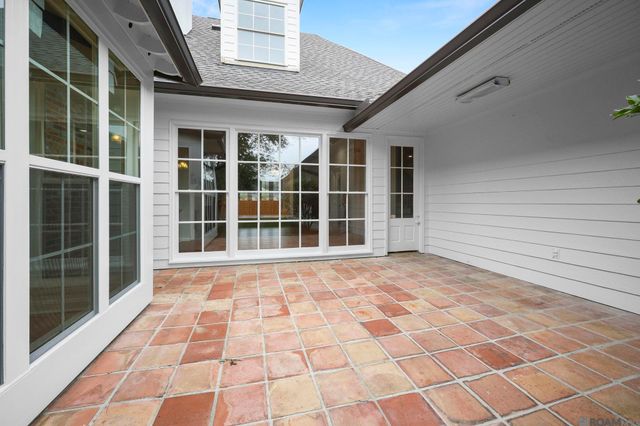 5515 N Pointer Ct, Baton Rouge, LA 70808