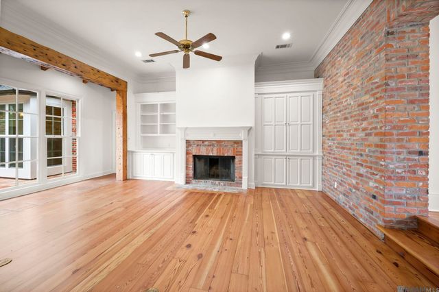 5515 N Pointer Ct, Baton Rouge, LA 70808