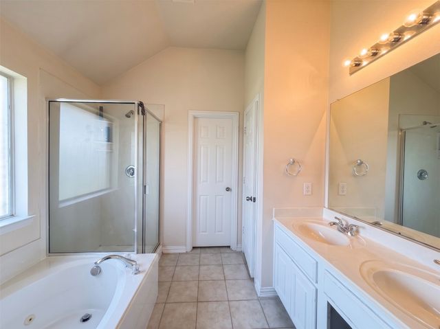 1435 Fleetwood Cove Drive, Grand Prairie, TX 75052