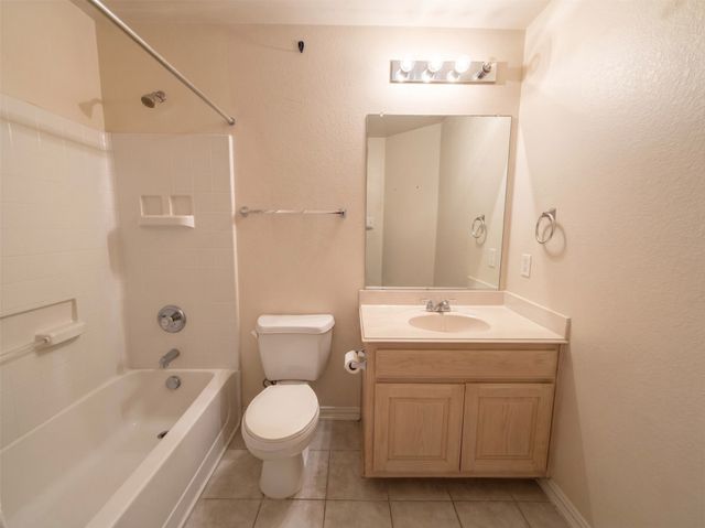 1435 Fleetwood Cove Drive, Grand Prairie, TX 75052