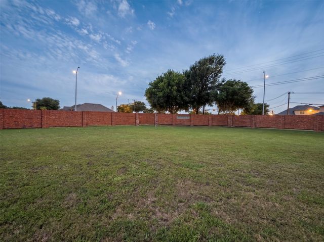 1435 Fleetwood Cove Drive, Grand Prairie, TX 75052