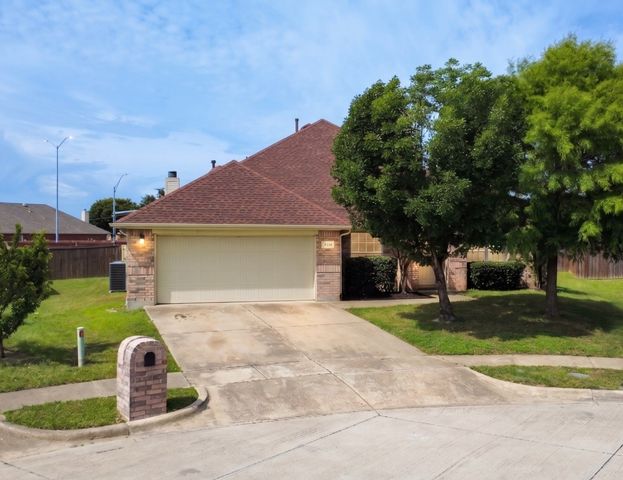 1435 Fleetwood Cove Drive, Grand Prairie, TX 75052