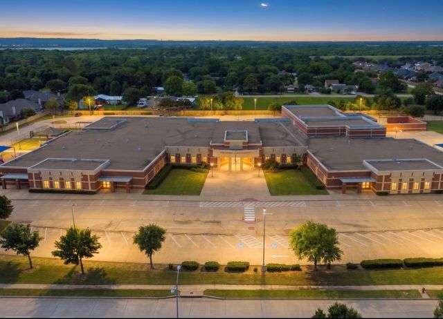1435 Fleetwood Cove Drive, Grand Prairie, TX 75052
