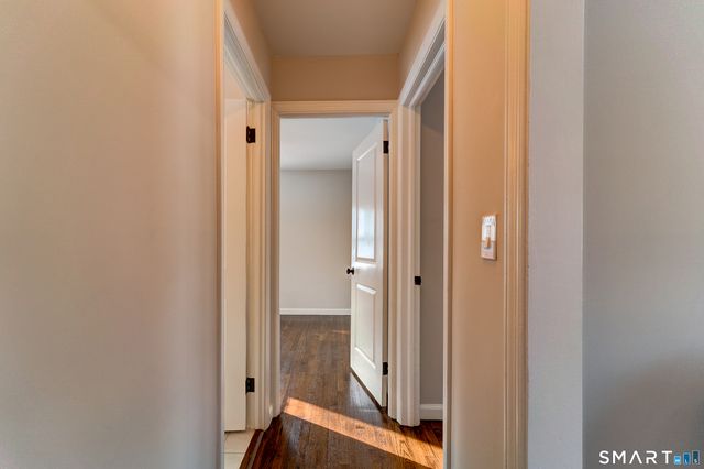 135 London Drive, Hamden, CT 06517