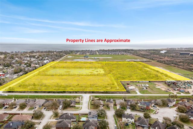 4835 10th Street, Bacliff, TX 77518