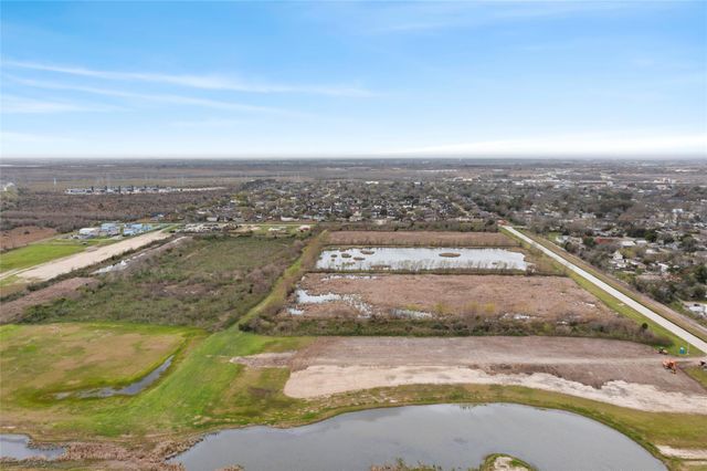 4835 10th Street, Bacliff, TX 77518