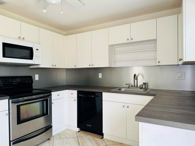 270 NW 10th Street, Boca Raton, FL 33432