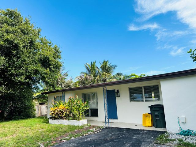 270 NW 10th Street, Boca Raton, FL 33432