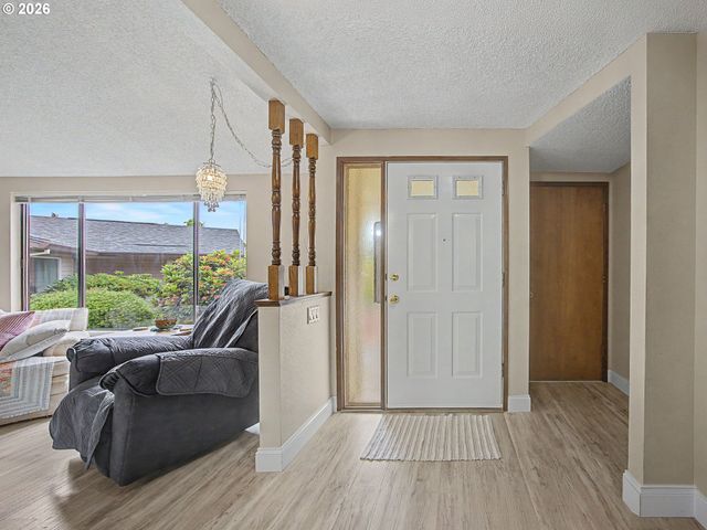 1837 Ne 148TH Pl, Portland, OR 97230