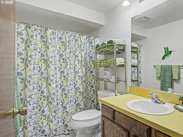 1837 Ne 148TH Pl, Portland, OR 97230