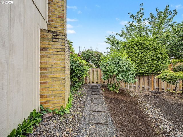 1837 Ne 148TH Pl, Portland, OR 97230