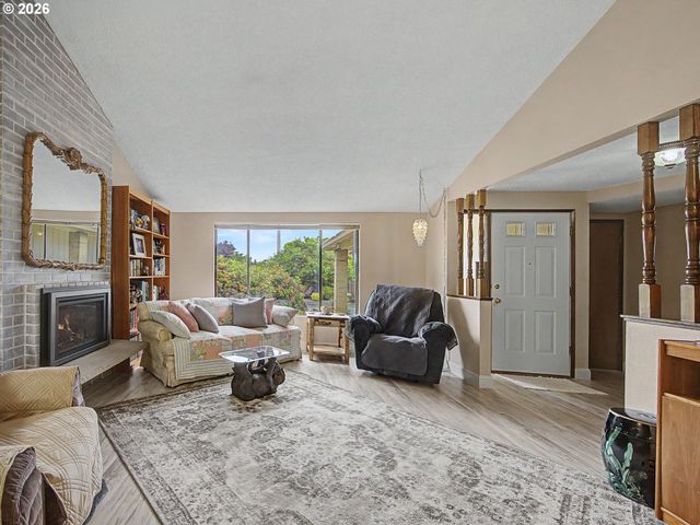 1837 Ne 148TH Pl, Portland, OR 97230
