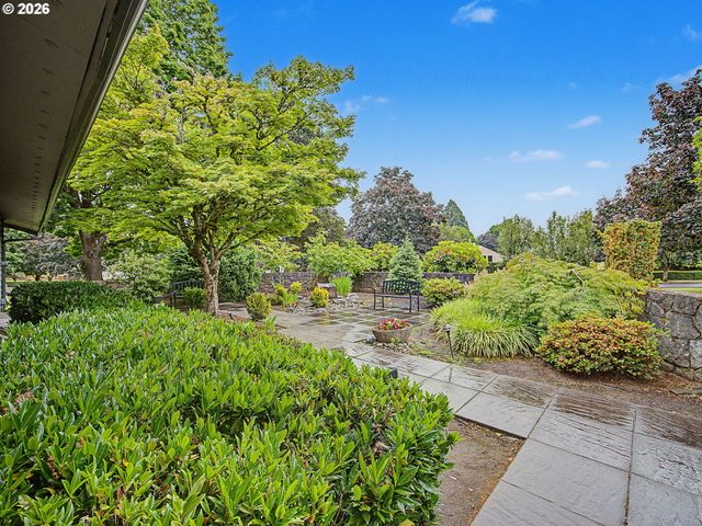 1837 Ne 148TH Pl, Portland, OR 97230