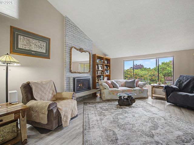 1837 Ne 148TH Pl, Portland, OR 97230