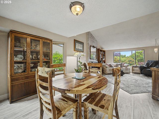 1837 Ne 148TH Pl, Portland, OR 97230