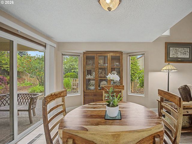 1837 Ne 148TH Pl, Portland, OR 97230