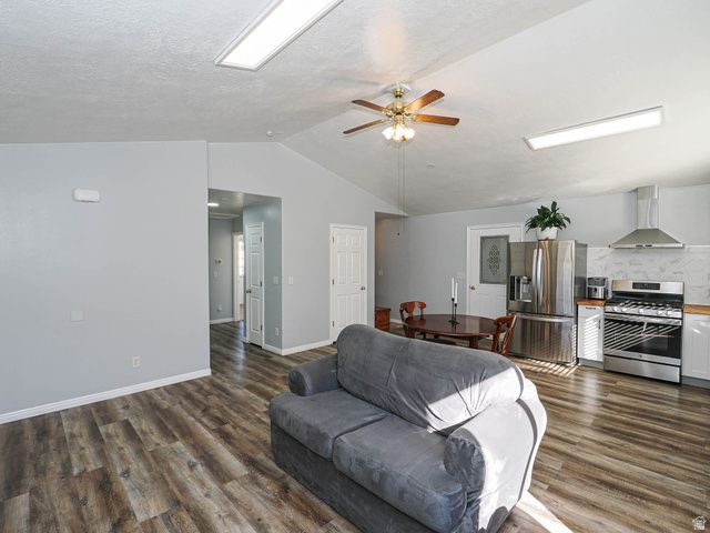 2087 E WEEPING WILLOW WAY, Eagle Mountain, UT 84005