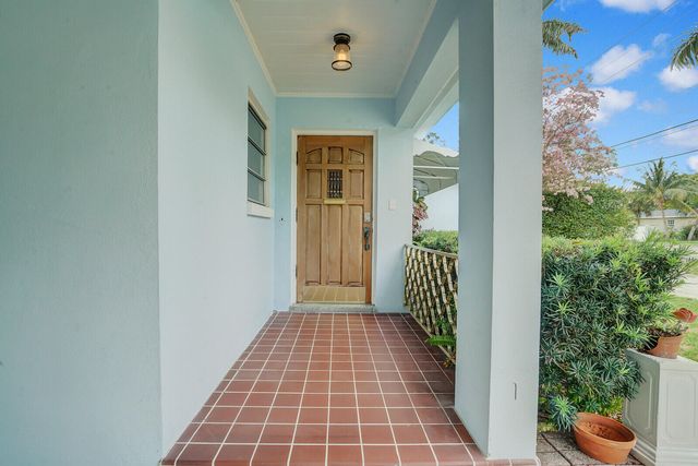 3410 Poinsettia Avenue, West Palm Beach, FL 33407