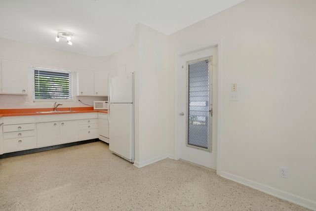 3410 Poinsettia Avenue, West Palm Beach, FL 33407