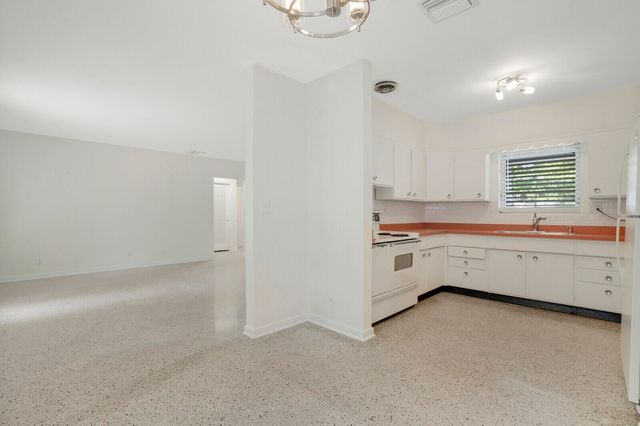 3410 Poinsettia Avenue, West Palm Beach, FL 33407