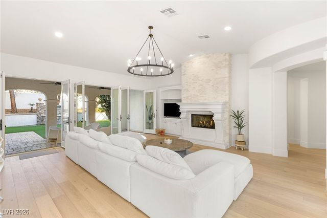 3273 Birchwood Park, Las Vegas, NV 89141