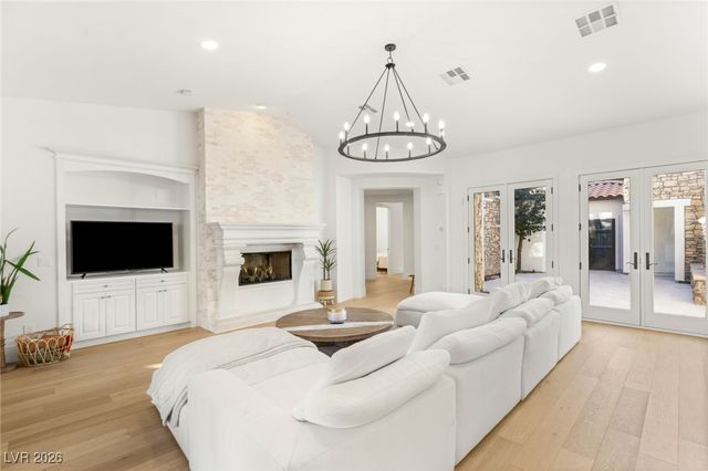 3273 Birchwood Park, Las Vegas, NV 89141