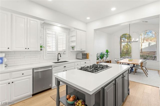 3273 Birchwood Park, Las Vegas, NV 89141