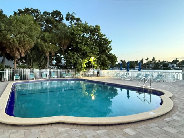 1455 N Treasure Dr 6L, North Bay Village, FL 33141