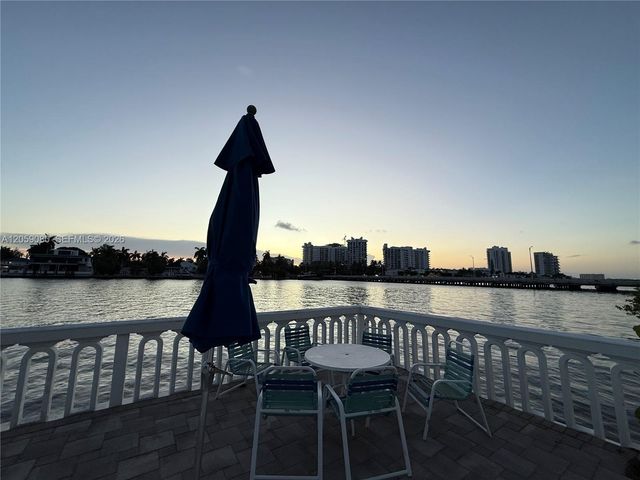 1455 N Treasure Dr 6L, North Bay Village, FL 33141