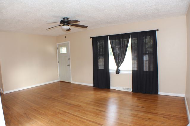 2104 N Ohio Avenue, Davenport, IA 52804