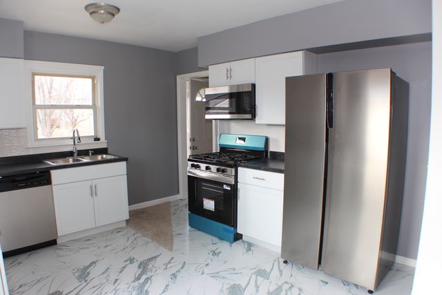 2104 N Ohio Avenue, Davenport, IA 52804