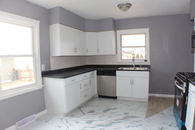 2104 N Ohio Avenue, Davenport, IA 52804