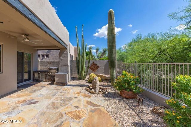 9621 E Chuckwagon Lane, Scottsdale, AZ 85262