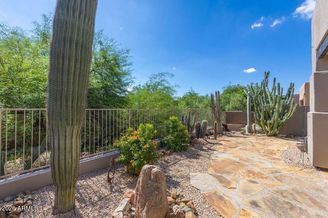 9621 E Chuckwagon Lane, Scottsdale, AZ 85262