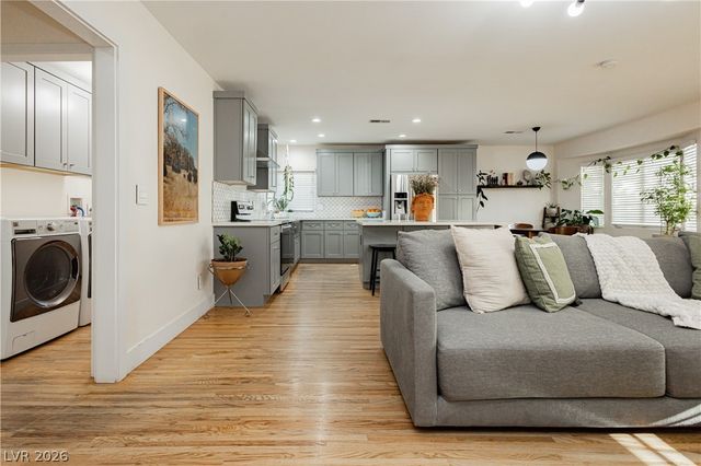 1140 South 6th Street, Las Vegas, NV 89104